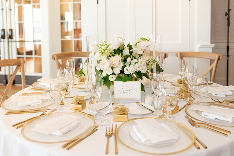 An elegant table setting at the wedding