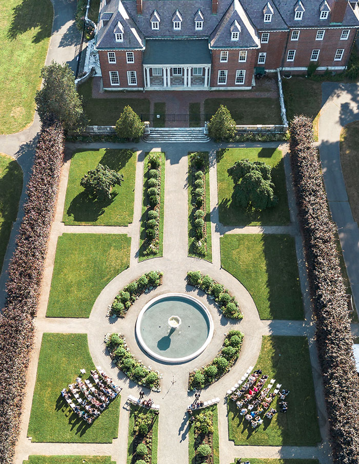 Italianate Garden image where Maya and Baxter ties the knot.