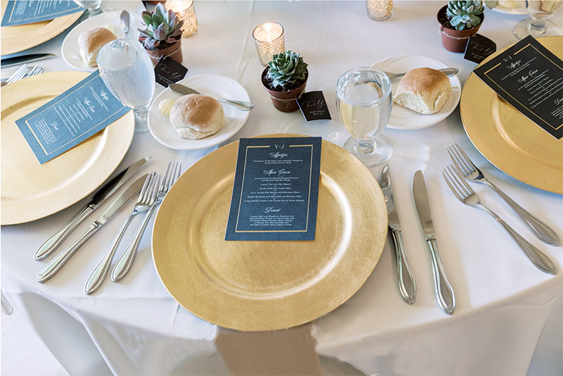 dinner service sertting at the Wellesley CC